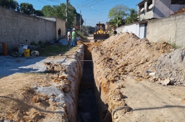 a_tubulações_ água_ esgoto