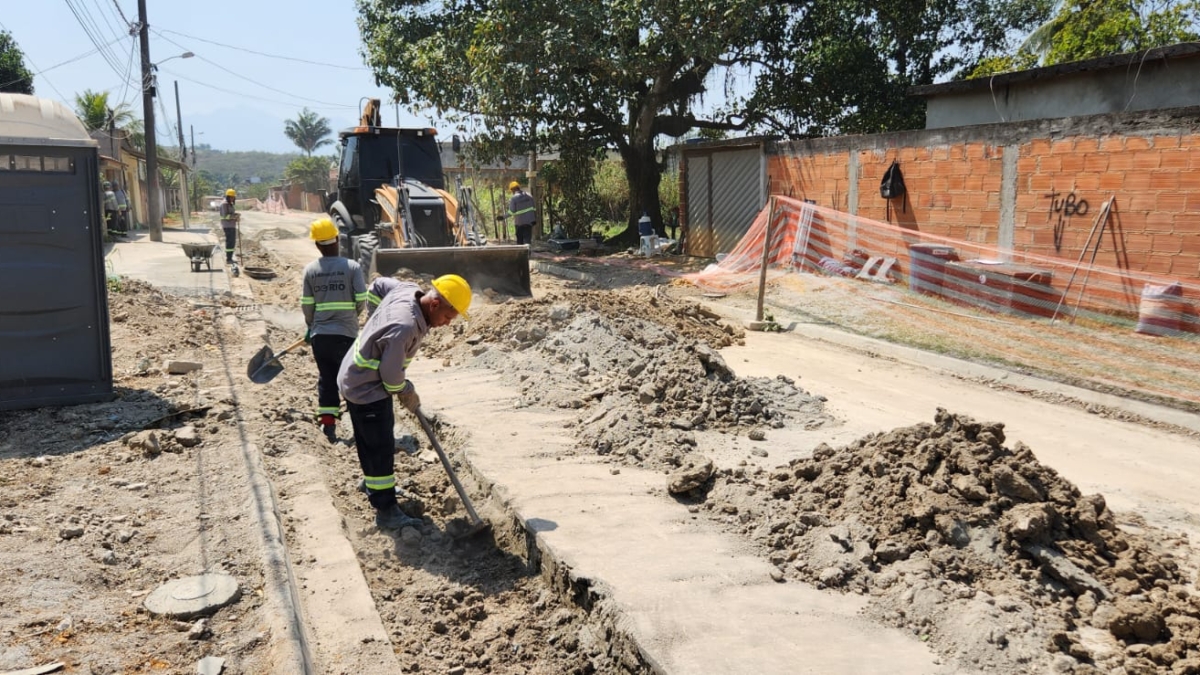 Moradores obras de saneamento